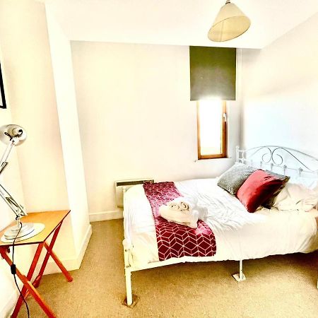 Manchester City Center Apartment Esterno foto